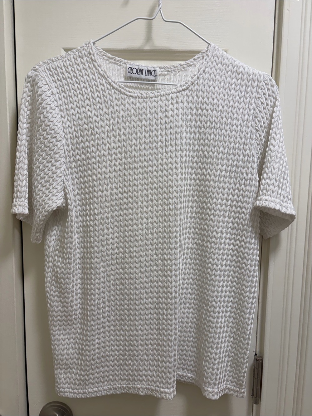 Gloria Lance White Textured Short-Sleeve Knit Top - Classic Crew